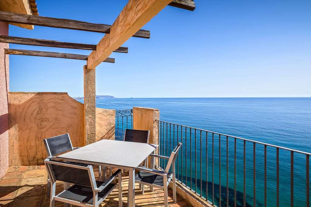 Occidental Pueblo Acantilado El Campello Oda fotoğraf